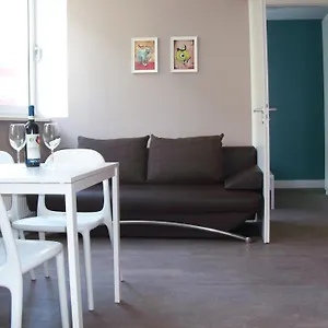 Apartmenthouse - Am Goerlitzer Park Berlino